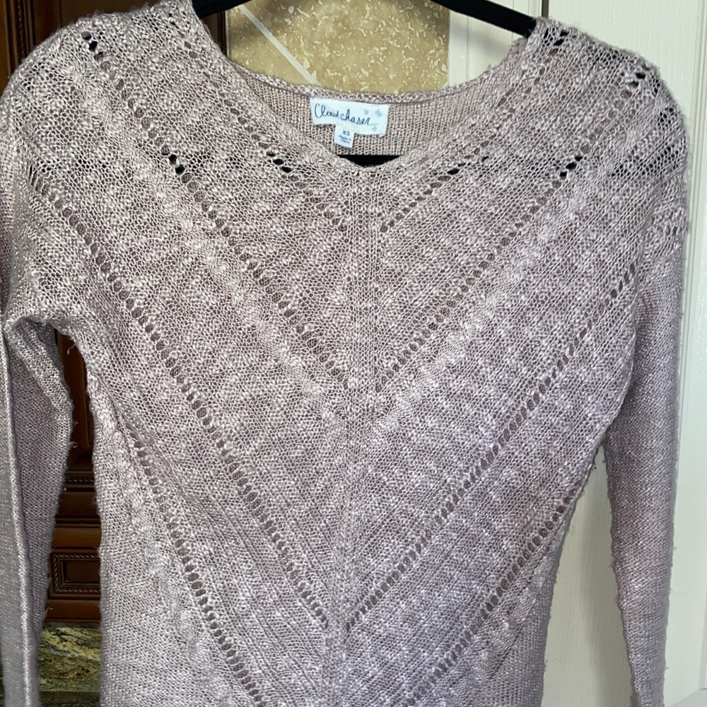 “Cloud chaser” XS pink v-neck sweater